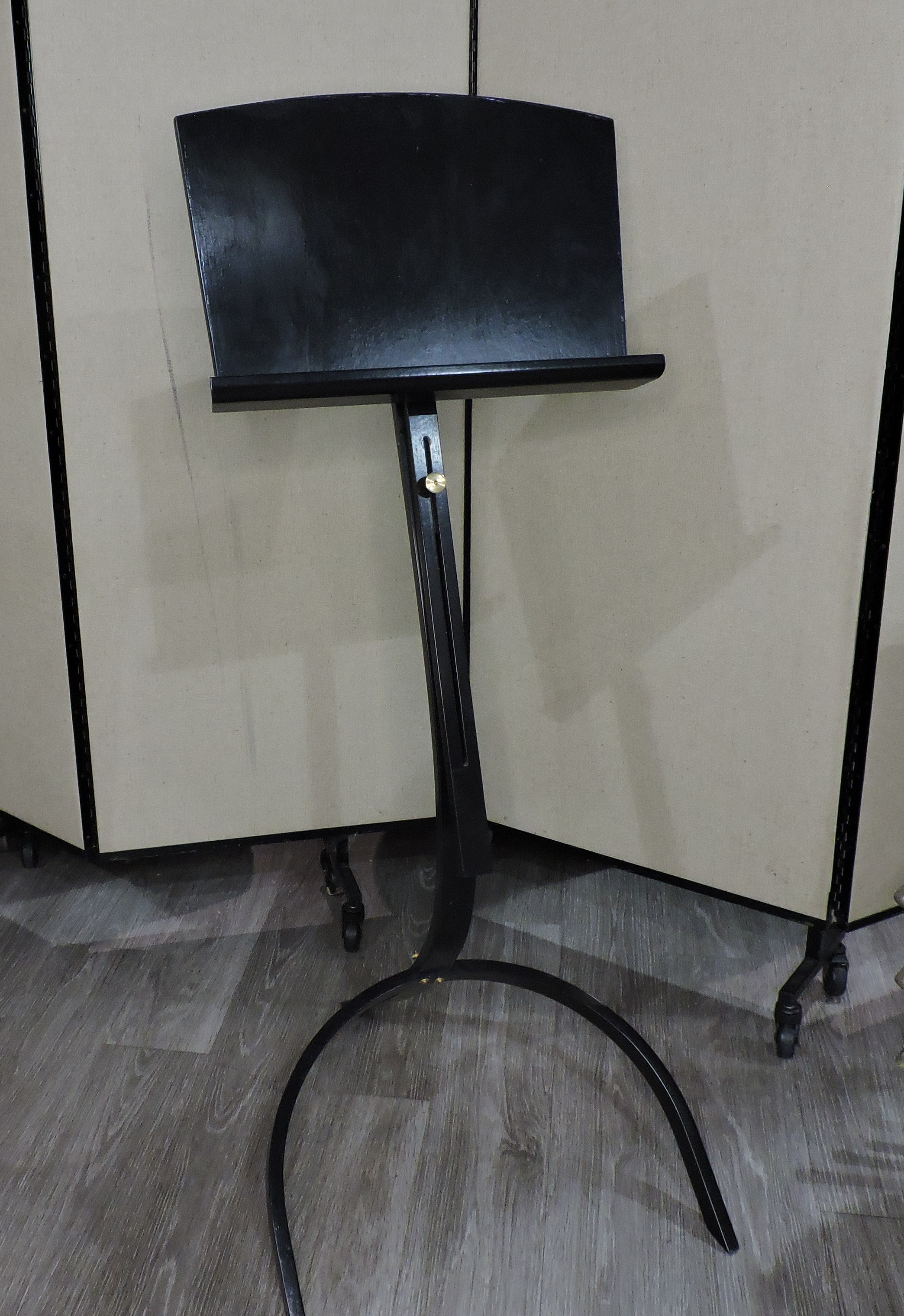 Mark McCleary: Music Stand