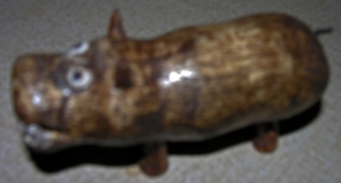 Bert Le Loup: Angry Hippo Carving