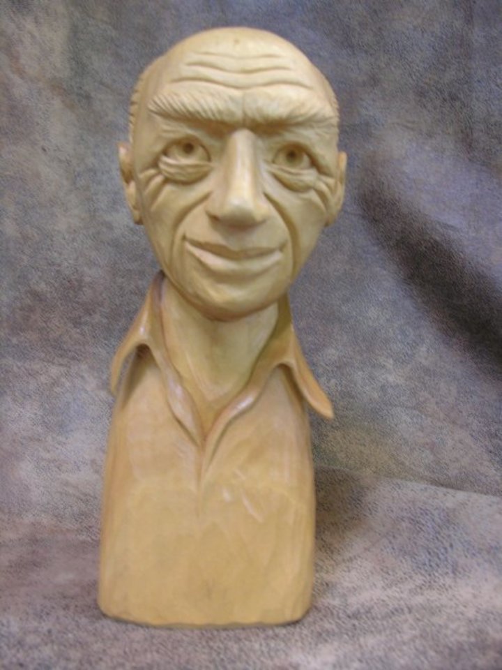 Dave Reilly: Carving of Linus Pauling