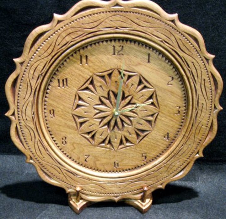 Milford Lau: Chip Carved Clock